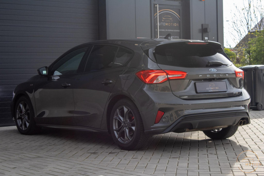 Ford Focus 1.0 EcoBoost ST-Line Camera Keyless Stoelverwarming Carplay Led