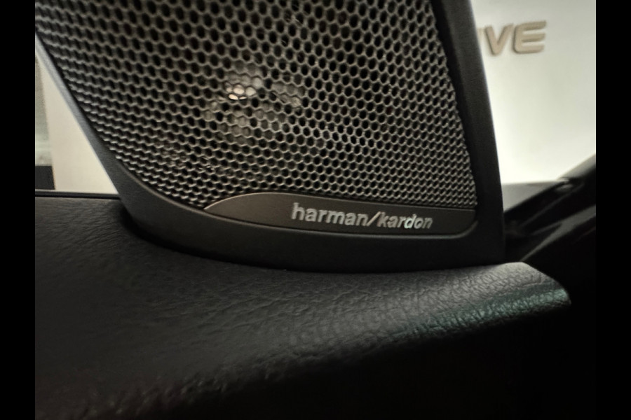 BMW 1-serie M140i xDrive Executive Harman Kardon|Volleder