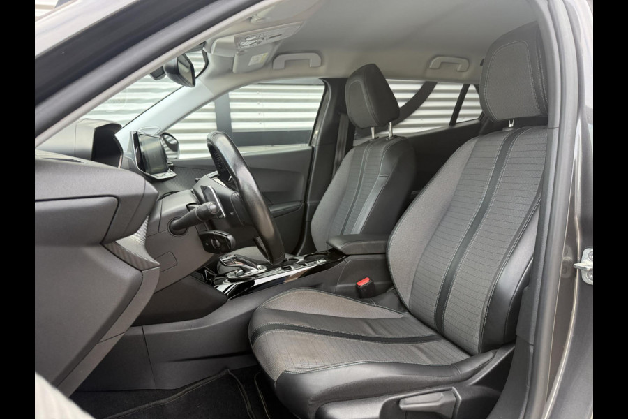 Peugeot 2008 1.2 PureTech Allure Pack 1e Eigenaar|Navi|Carplay|Camera|Trekhaak|Clima|Cruise|LED Koplampen|D-riem v.v.|N.A.P|APK tot 07-2027