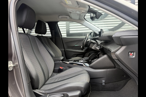 Peugeot 2008 1.2 PureTech Allure Pack 1e Eigenaar|Navi|Carplay|Camera|Trekhaak|Clima|Cruise|LED Koplampen|D-riem v.v.|N.A.P|APK tot 07-2027