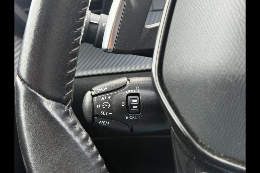 Peugeot 2008 1.2 PureTech Allure Pack 1e Eigenaar|Navi|Carplay|Camera|Trekhaak|Clima|Cruise|LED Koplampen|D-riem v.v.|N.A.P|APK tot 07-2027