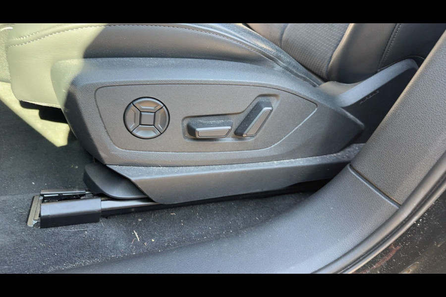 Audi e-tron Sportback 55 quattro S edition 95 kWh Panoramadak | B&O | HUD | LMV 21'' Wordt verwacht