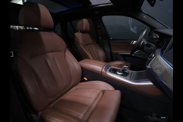BMW X5 xDrive45e M Sport FULL OPTION [PANODAK SKYLOUNGE, LASER, BOWER&WILKINS, MASSAGE, STOELVERWARMING&VENTILATIE, TREKHAAK, NIEUWSTAAT]