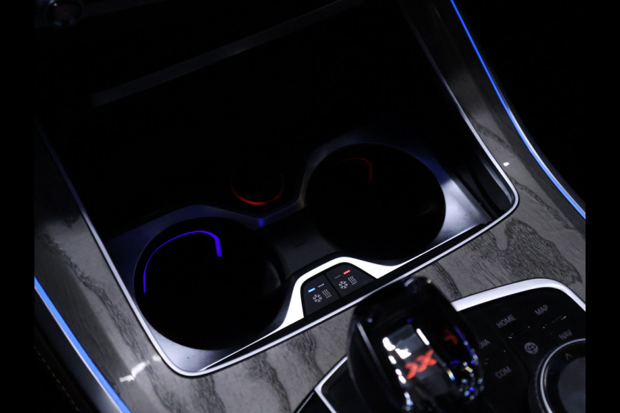 BMW X5 xDrive45e M Sport FULL OPTION [PANODAK SKYLOUNGE, LASER, BOWER&WILKINS, MASSAGE, STOELVERWARMING&VENTILATIE, TREKHAAK, NIEUWSTAAT]