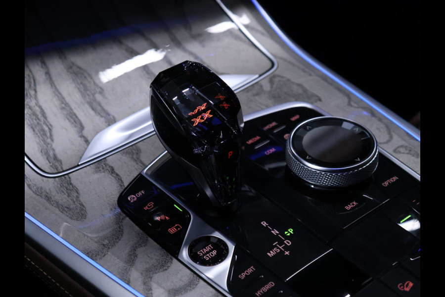 BMW X5 xDrive45e M Sport FULL OPTION [PANODAK SKYLOUNGE, LASER, BOWER&WILKINS, MASSAGE, STOELVERWARMING&VENTILATIE, TREKHAAK, NIEUWSTAAT]