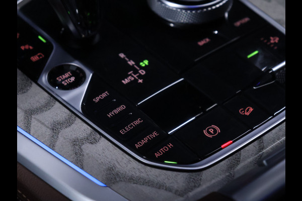 BMW X5 xDrive45e M Sport FULL OPTION [PANODAK SKYLOUNGE, LASER, BOWER&WILKINS, MASSAGE, STOELVERWARMING&VENTILATIE, TREKHAAK, NIEUWSTAAT]