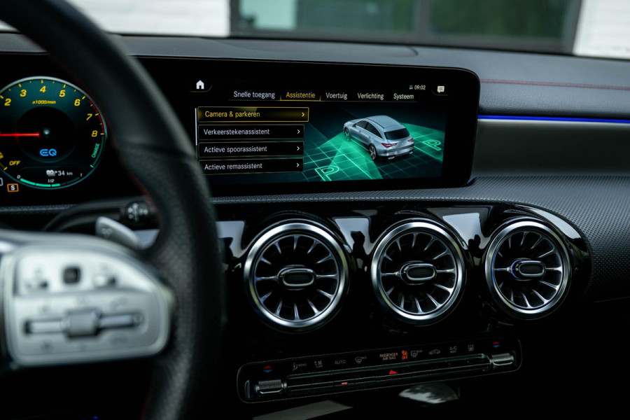 Mercedes-Benz CLA-Klasse Shooting Brake 250 e AMG ACC HuD Panorama Multibeam 94% SOH
