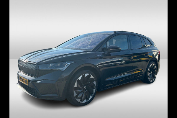 Škoda ENYAQ iV 80 Sportline / Full option! / Trekhaak / Panoramadak / 360Camera / Head-up / Leder&Alcantara / 21'' / CarPlay / Stoelverwarming 4x / Dodehoek / DAB / ACC / Warmtepomp / Zonescherm Zijruiten