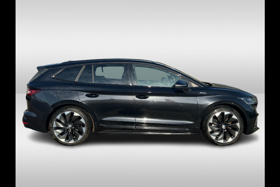 Škoda ENYAQ iV 80 Sportline / Full option! / Trekhaak / Panoramadak / 360Camera / Head-up / Leder&Alcantara / 21'' / CarPlay / Stoelverwarming 4x / Dodehoek / DAB / ACC / Warmtepomp / Zonescherm Zijruiten