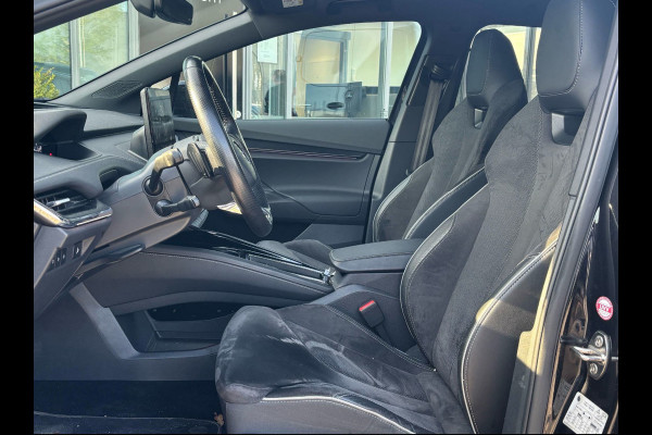 Škoda ENYAQ iV 80 Sportline / Full option! / Trekhaak / Panoramadak / 360Camera / Head-up / Leder&Alcantara / 21'' / CarPlay / Stoelverwarming 4x / Dodehoek / DAB / ACC / Warmtepomp / Zonescherm Zijruiten