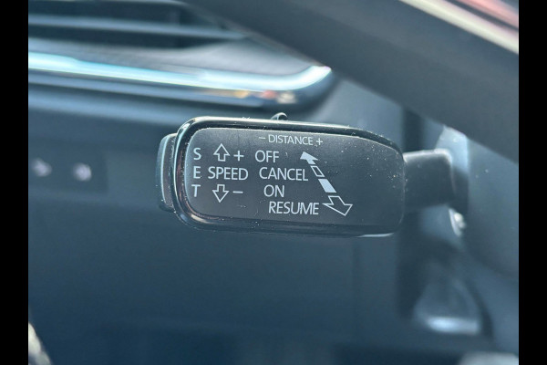 Škoda ENYAQ iV 80 Sportline / Full option! / Trekhaak / Panoramadak / 360Camera / Head-up / Leder&Alcantara / 21'' / CarPlay / Stoelverwarming 4x / Dodehoek / DAB / ACC / Warmtepomp / Zonescherm Zijruiten