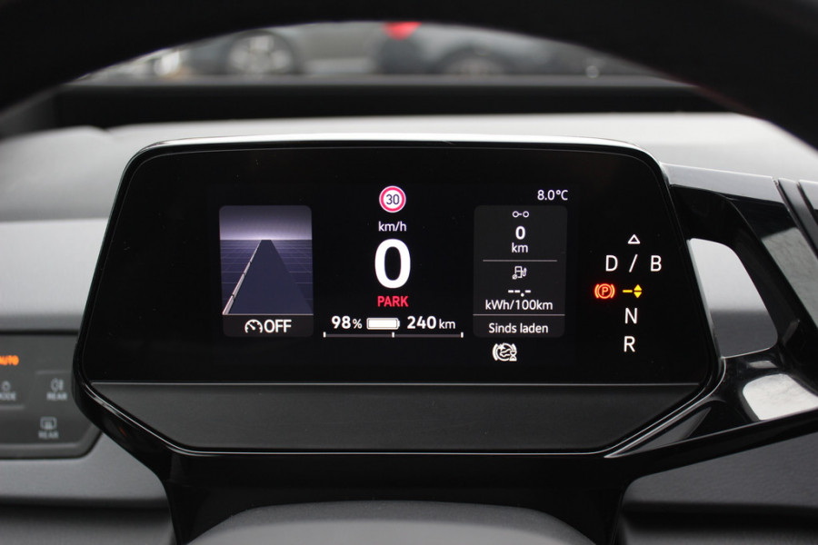 Volkswagen ID.3 Pure 45 kWh / CarPlay / Parkeerhulp V+A / 18'' / Stuur+Stoelverwarming / DAB / ACC / Warmtepomp