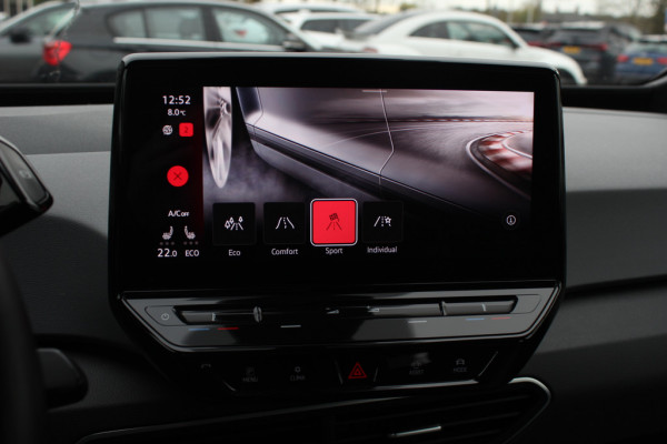 Volkswagen ID.3 Pure 45 kWh / CarPlay / Parkeerhulp V+A / 18'' / Stuur+Stoelverwarming / DAB / ACC / Warmtepomp