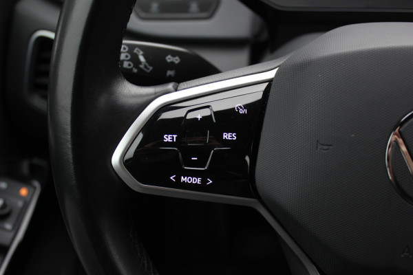 Volkswagen ID.3 Pure 45 kWh / CarPlay / Parkeerhulp V+A / 18'' / Stuur+Stoelverwarming / DAB / ACC / Warmtepomp