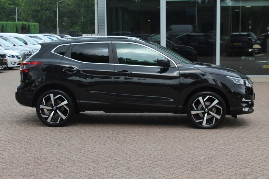 Nissan QASHQAI 1.2 Tekna / Trekhaak / Panoramadak / 360Camera / Navigatie / Keyless / Dodehoek / Cruise Control / DAB / 19''