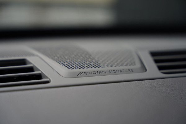 Land Rover Range Rover P 530 V 8 Autobiography / MY 2026 / Executive Class Rear Seats