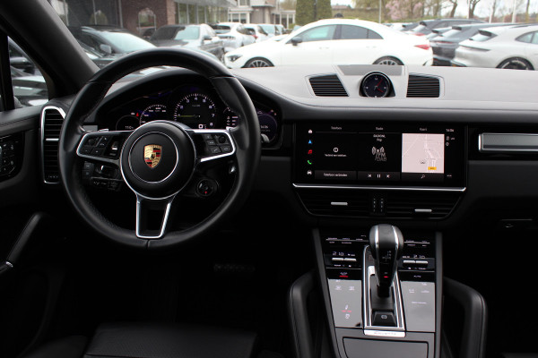 Porsche Cayenne Coupé 3.0 E-Hybrid Platinum Edition / Panoramadak / 360Camera / Luchtvering / 21'' / Sfeerverlichting / Sportchrono / Bose / Keyless / Sportuitlaat / Dodehoek / DAB / Stoelverwarming / ACC