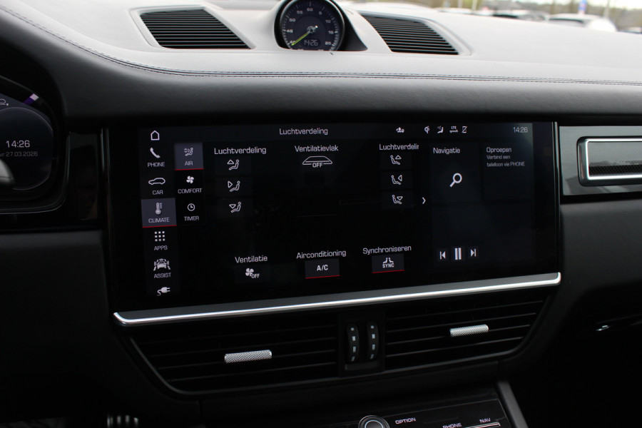 Porsche Cayenne Coupé 4.0 Turbo S E-Hybrid 680pk / TechArt / Trekhaak / Panoramadak / 360Camera / Head-up / Achterasbesturing / Keyless / Burmester / Softclose / Adaptieve Stoelen / 21'' / Cabron intr. / Luchtvering / Sportdesign+Chrono /