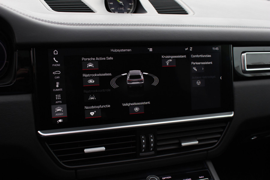 Porsche Cayenne 3.0 E-Hybrid / Panoramadak / Camera / Softclose / Keyless / Carbon intr. / Luchtvering / 21'' / Bose / Sfeerverlichting / Adaptieve stoelen / Stoelventilatie / Stoelverwarming 4x / Sportchrono / Dodehoek