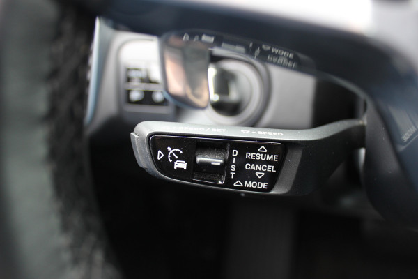 Porsche Cayenne 3.0 E-Hybrid / Panoramadak / Camera / Softclose / Keyless / Carbon intr. / Luchtvering / 21'' / Bose / Sfeerverlichting / Adaptieve stoelen / Stoelventilatie / Stoelverwarming 4x / Sportchrono / Dodehoek