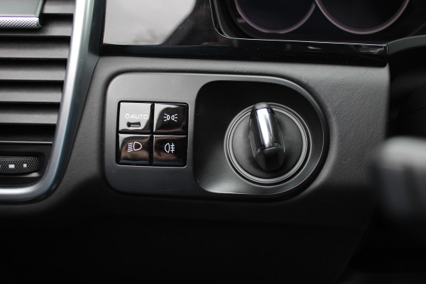 Porsche Cayenne 3.0 E-Hybrid / Panoramadak / Camera / Softclose / Keyless / Carbon intr. / Luchtvering / 21'' / Bose / Sfeerverlichting / Adaptieve stoelen / Stoelventilatie / Stoelverwarming 4x / Sportchrono / Dodehoek
