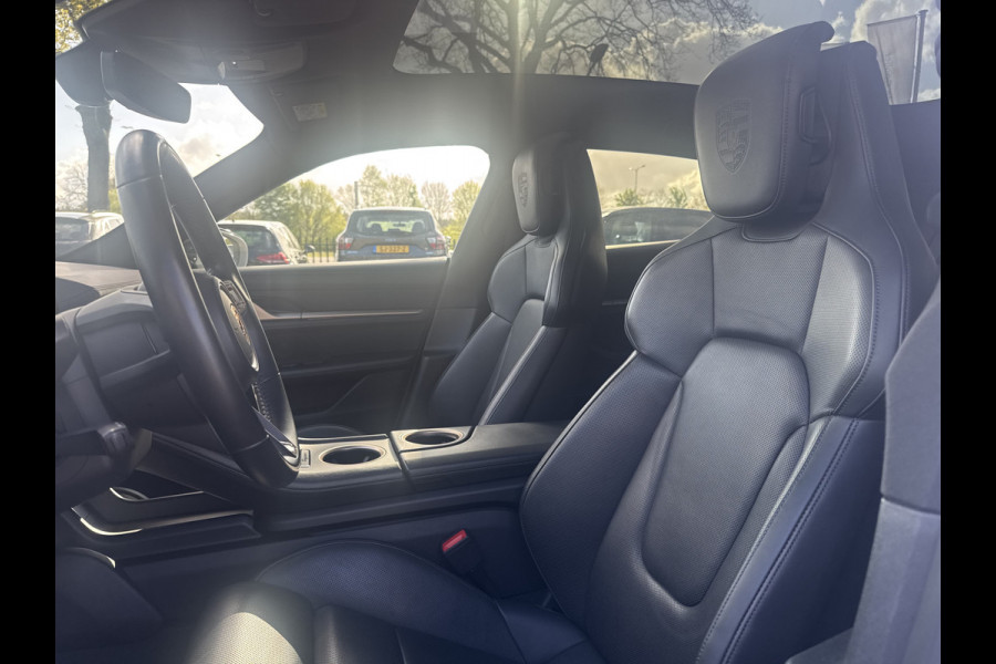 Porsche Taycan Cross Turismo 4 93 kWh / SoH 92,2% / Panoramadak / 360Camera / Passenger Display / Adaptieve Stoelen / Luchtvering / 21'' / Bose / Keyless / Sportchrono / Stoelventilatie / Stoelverwarming 4x / DAB / ACC