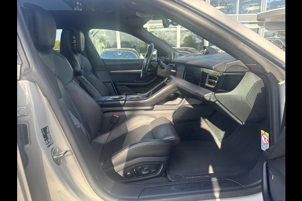 Porsche Taycan Cross Turismo 4 93 kWh / SoH 92,2% / Panoramadak / 360Camera / Passenger Display / Adaptieve Stoelen / Luchtvering / 21'' / Bose / Keyless / Sportchrono / Stoelventilatie / Stoelverwarming 4x / DAB / ACC