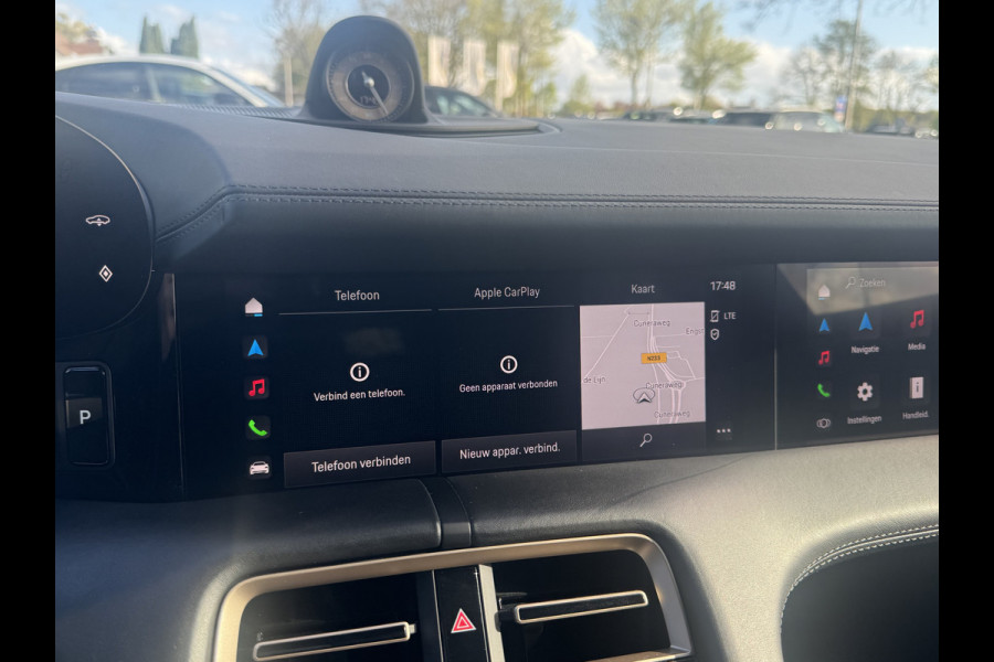 Porsche Taycan Cross Turismo 4 93 kWh / SoH 92,2% / Panoramadak / 360Camera / Passenger Display / Adaptieve Stoelen / Luchtvering / 21'' / Bose / Keyless / Sportchrono / Stoelventilatie / Stoelverwarming 4x / DAB / ACC