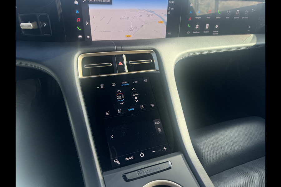 Porsche Taycan Cross Turismo 4 93 kWh / SoH 92,2% / Panoramadak / 360Camera / Passenger Display / Adaptieve Stoelen / Luchtvering / 21'' / Bose / Keyless / Sportchrono / Stoelventilatie / Stoelverwarming 4x / DAB / ACC