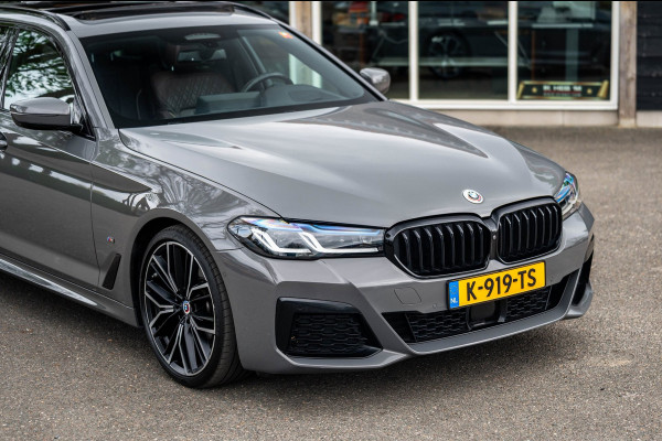 BMW 5 Serie Touring 520d High Executive M-Pakket I Pano I Trekhaak I Laser I