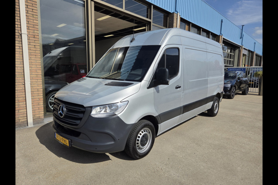 Mercedes-Benz Sprinter 215 CDI L2/H2 Automaat MBux systeem Airco Achteruitrijcamera