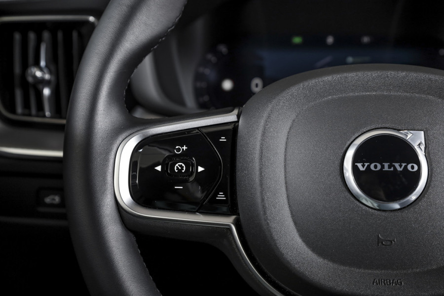 Volvo XC60 T8 Plug-in-hybrid AWD Polestar Engineered - Facelift MY26 | S/K-Panodak | Elek. Trekhaak | Harman/Kardon | 360 Camera | Dig.Cockpit | Adapt.Cruise | Stoel+-Stuurverw. | Elek. stoelen | NAV+App.Connect | ECC | LM 21" | 9215