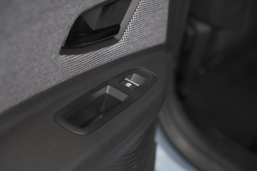 Renault 4 comfort range iconic 52 kWh | Pack Advanced Driving Assist | Camera | Dodehoekdetectie | Adaptieve Cruise Control