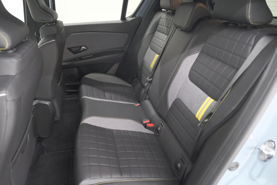 Renault 4 comfort range iconic 52 kWh | Pack Advanced Driving Assist | Camera | Dodehoekdetectie | Adaptieve Cruise Control