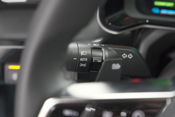 Renault 4 comfort range iconic 52 kWh | Pack Advanced Driving Assist | Camera | Dodehoekdetectie | Adaptieve Cruise Control