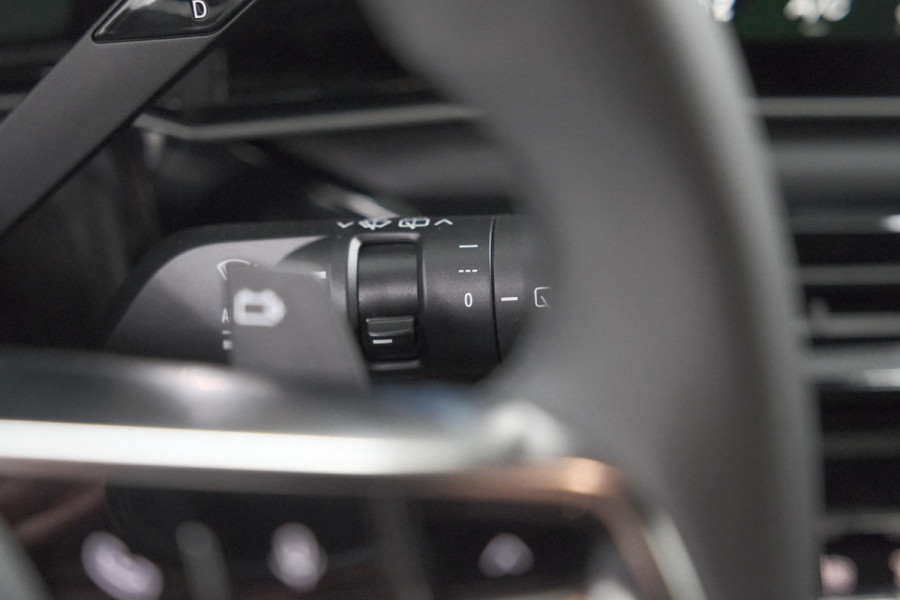 Renault 4 comfort range iconic 52 kWh | Pack Advanced Driving Assist | Camera | Dodehoekdetectie | Adaptieve Cruise Control