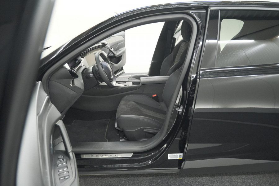 Peugeot 408 1.2 Hybrid 136 e-DCS6 GT | 360 Camera | Adaptieve Cruise Control | Elektronische Kofferklep | Apple Carplay
