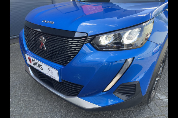 Peugeot 2008 100pk Allure Pack (Camera - Automatische Airco - i-cockpit - Navigatie - 17" - Apple Carplay - LED)