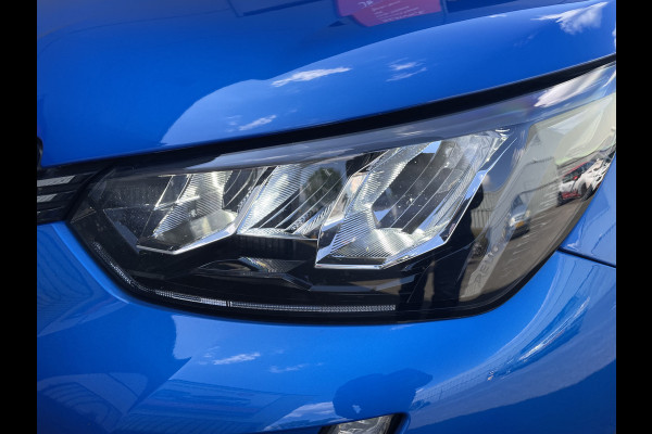 Peugeot 2008 100pk Allure Pack (Camera - Automatische Airco - i-cockpit - Navigatie - 17" - Apple Carplay - LED)