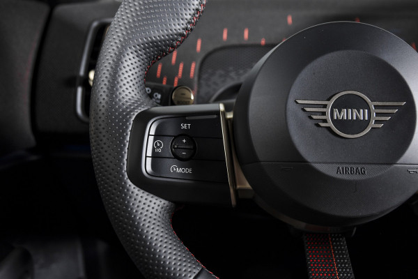MINI Countryman 1.5 C 170 PK John Cooper Works Pakket XL | S/K-Panodak | Dig. Cockpit | Adapt. Cruise | Elek. Stoel | Stoel-+Stuurverw. | Harman/Kardon |  PDC | 360 Camera | NAV + App. Connect | ECC | Elek. Klep. | Elek. Trekhaak | LM 20" | 7575