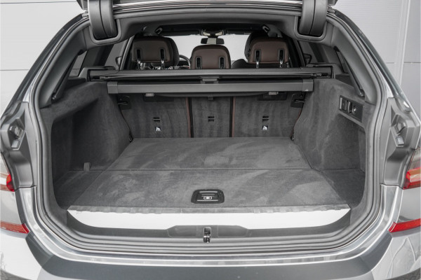 BMW 3 Serie Touring 330e xDrive M-Sport Laser Stuur & Stoelverw Keyless 19"