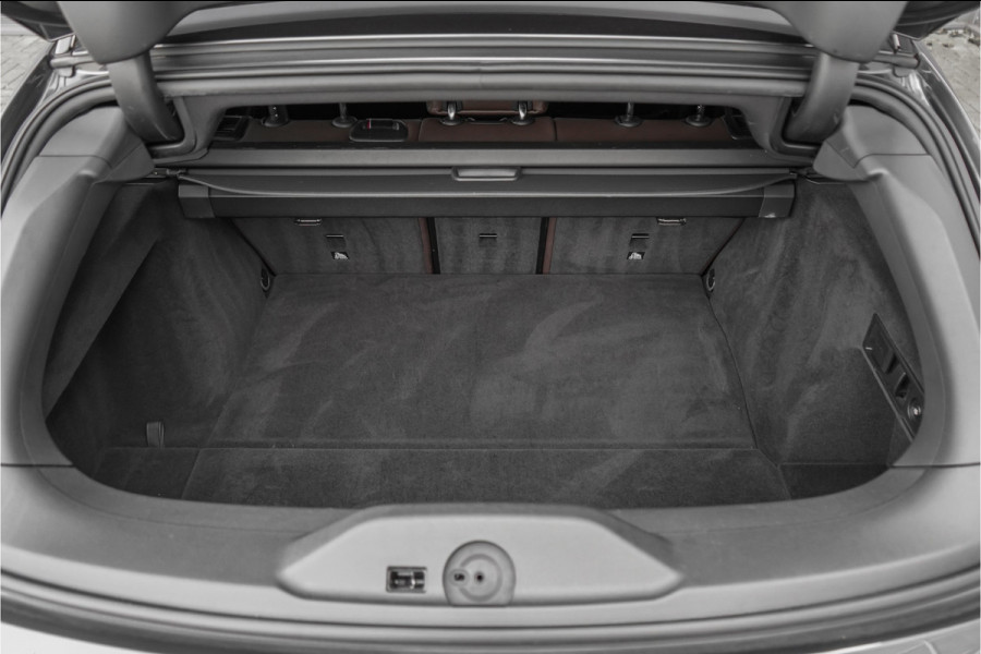 BMW 3 Serie Touring 330e xDrive M-Sport Laser Stuur & Stoelverw Keyless 19"