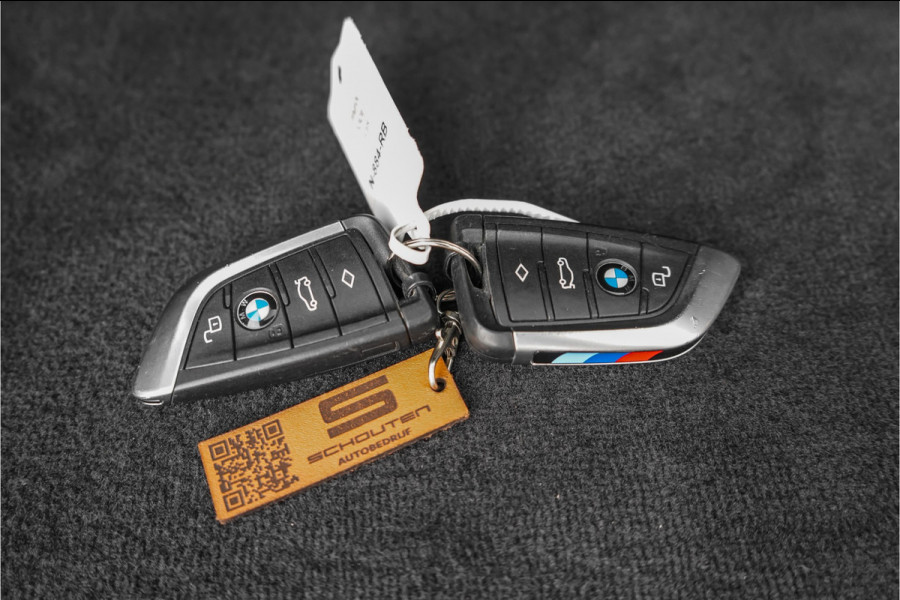 BMW 3 Serie Touring 330e xDrive M-Sport Laser Stuur & Stoelverw Keyless 19"
