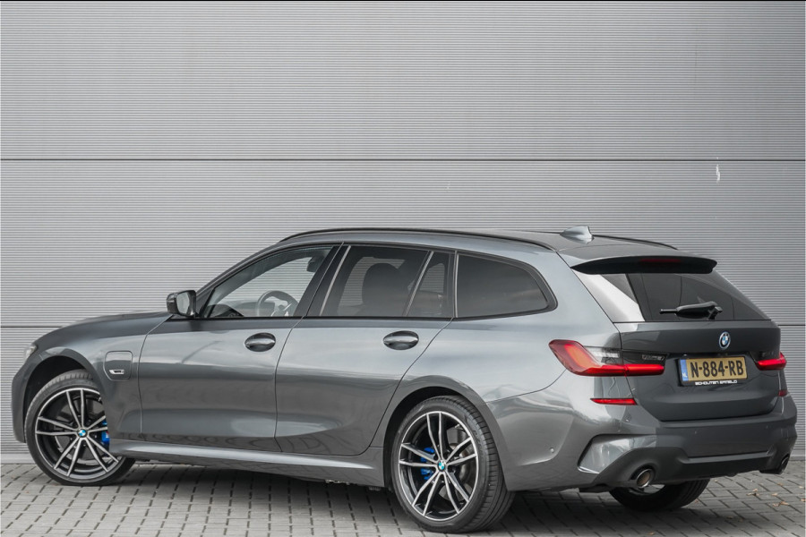 BMW 3 Serie Touring 330e xDrive M-Sport Laser Stuur & Stoelverw Keyless 19"