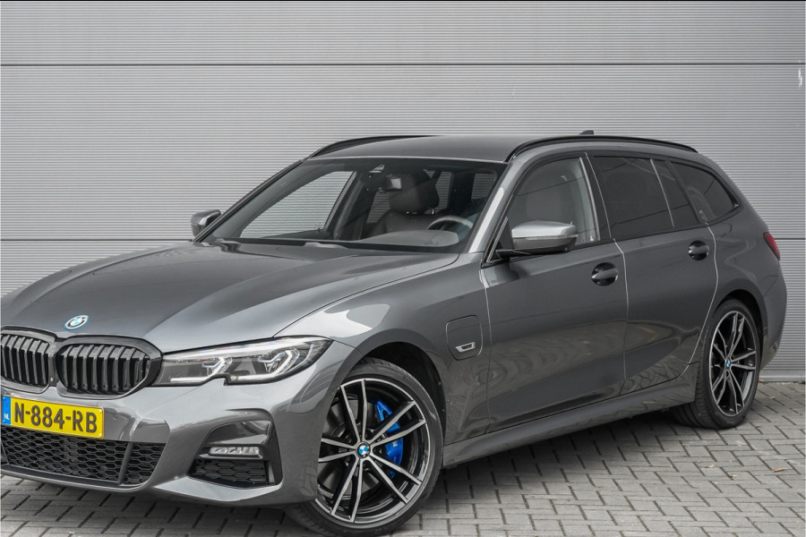 BMW 3 Serie Touring 330e xDrive M-Sport Laser Stuur & Stoelverw Keyless 19"