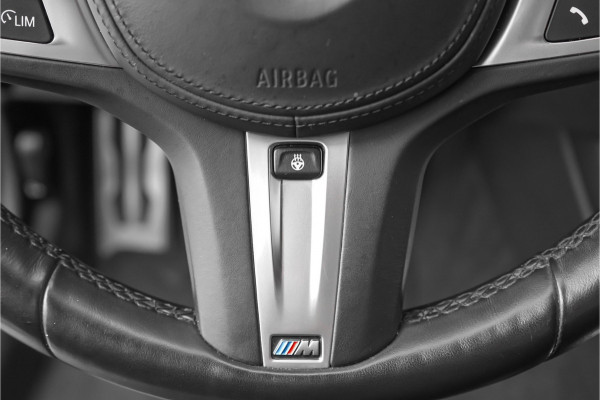 BMW 3 Serie Touring 330e xDrive M-Sport Laser Stuur & Stoelverw Keyless 19"