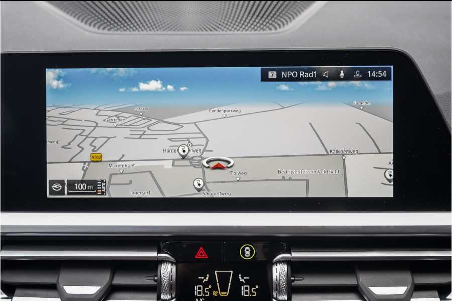 BMW 3 Serie Touring 330e xDrive M-Sport Laser Stuur & Stoelverw Keyless 19"