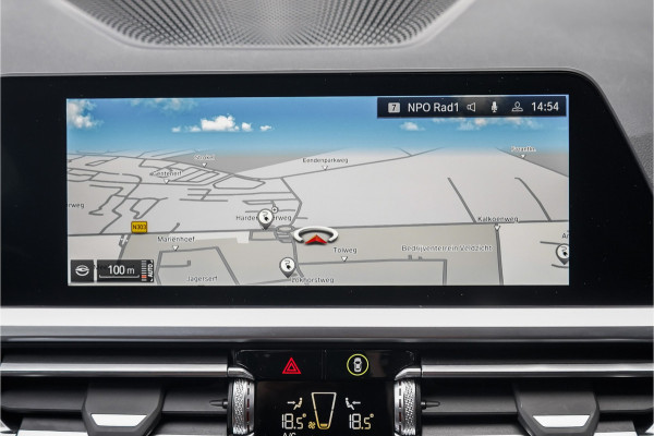 BMW 3 Serie Touring 330e xDrive M-Sport Laser Stuur & Stoelverw Keyless 19"