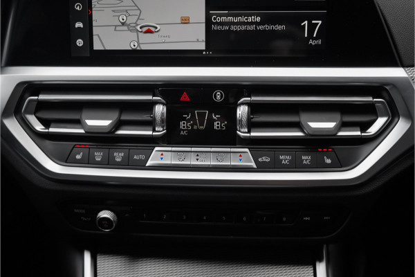 BMW 3 Serie Touring 330e xDrive M-Sport Laser Stuur & Stoelverw Keyless 19"