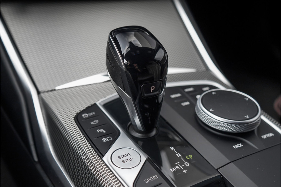 BMW 3 Serie Touring 330e xDrive M-Sport Laser Stuur & Stoelverw Keyless 19"